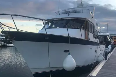 Image de Moored at the 5* rated Torquay marina, lots space to relax.