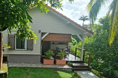 Image de \"La petite Charmeuse\" - maison de style colonial