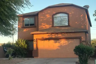 Image de Huge home with ac 20 mins from downtown Tucson \/Univeristy \/ 3 mins from airport