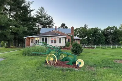 Image de Experience a beautiful farm experience near the river!