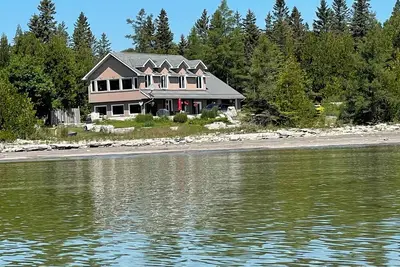 Image de Waterfront Home on South Shore of Lake Huron Manitoulin Island - With Sauna
