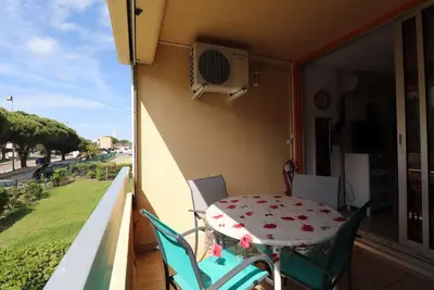 Image de Studio cabine clim terrasse parking