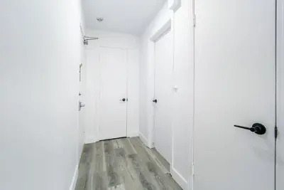 Image de One and Two Bedroom Apartments Near Hec & Université de Montréal Campus