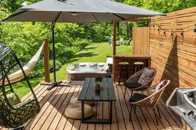 Image de Boho Cozy Home by the Muskoka River, 5 mins. to downtown Bracebridge