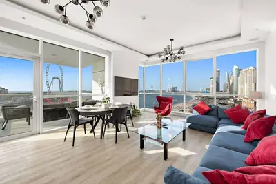 Image de World Class | 2 Br | Vibrant Waterfront District