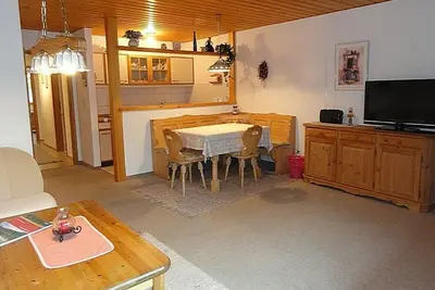 Image de 11a-3 - Alpine-style apartment for 4 people, balcony with mountain view - Holiday apartments in the