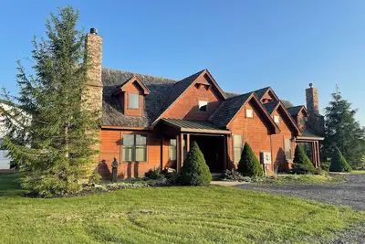 Image de Luxury 3-bed townhome w/Game Room & Peloton near Timberline in Davis