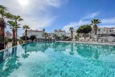 Image de Villa in Complex with Garden & Shared Semi Olympic Swimming Pool in Kusadasi