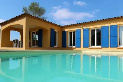 Image de Villa D'architecte Avec Piscine Privée, Jolie vue sur les Collines de Grasse