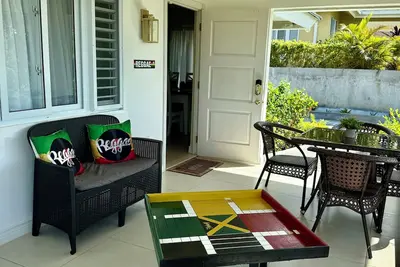 Image de The Star Apple Getaway offers a panoramic view of the Caribbean Sea