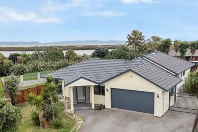 Image de Stunning Sea View Home Very near to Akl Airport