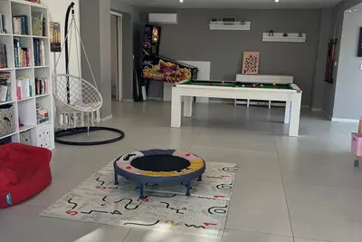 Image de Villa 10/12 Pers Piscine et Salle de Jeux, Poche des Plages et de Montpellier