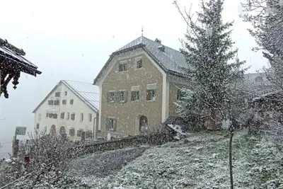 Image de Maison de vacances Lavin pour 1 - 10 personnes avec 5 chambres à coucher - Chalet