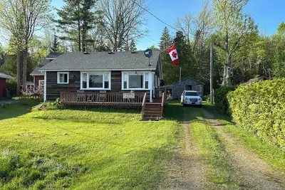 Image de Pet friendly cottage on Skiff Lake