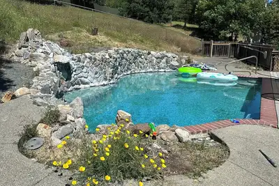 Image de Mountain creekside retreat Unit A