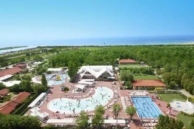 Image de Barricata Holiday Village Lodge Tent Deluxe für 5 Personen