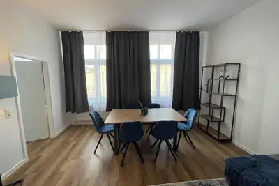 Image de Ls10 GroĂźe, Helle, Voll Ausgestattete Wohnung in der Innenstadt