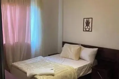 Image de 1024 · Charming 2br Townhouse