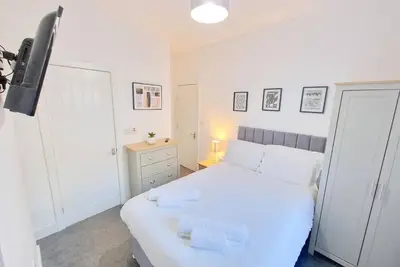 Image de Double-Standard-Sdb privée avec douche