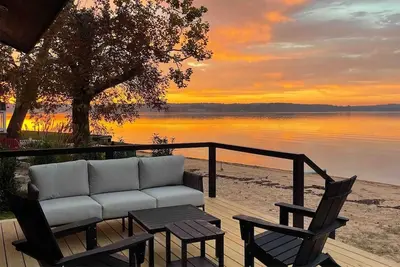 Image de Long Beach Cottage, (romantic couple’s getaway)