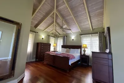 Image de Luxury Villa w/Aircon and Pool Table