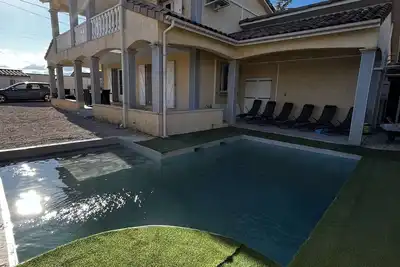 Image de Villa Contemporaine Avec Piscine