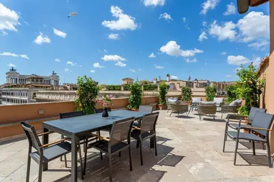 Image de iFlat | Luxury Skyline Penthouse near Roman Forum