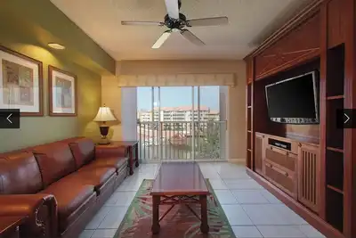 Image de \"Discover Timeless Elegance at Westgate Town Center: Where Luxury Meets Leisure\"