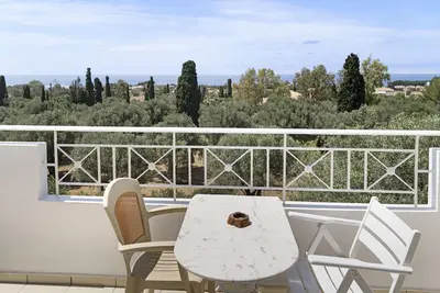 Image de Appartement 'Vue sur mer 1' avec piscine partagée, Wi-Fi et climatisation