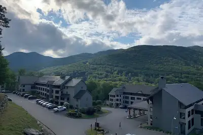 Image de Best time of summer in Nh White Mountains! Great views from 4th floor balcony!