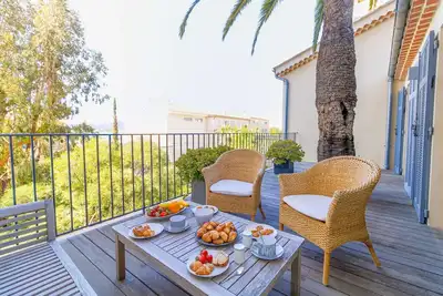 Image de Loft vue mer au cœur du Lavandou par SELECTsoHOME