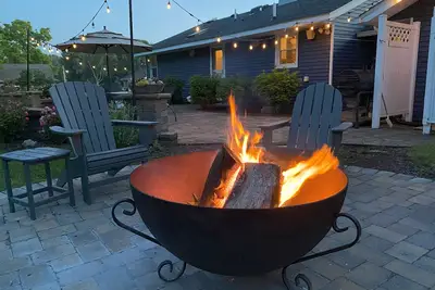 Image de Friday Fowls Cottage - Sauna - Hot Tub - Fire Pit - Golf - Lake - Beach - Winery