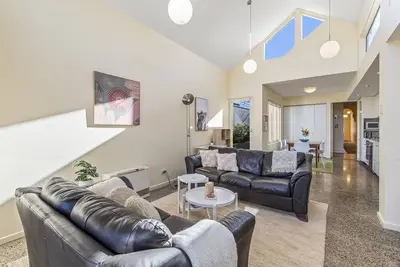 Image de Gorgeous 2-Bed Victorian Home in Artsy Suburb