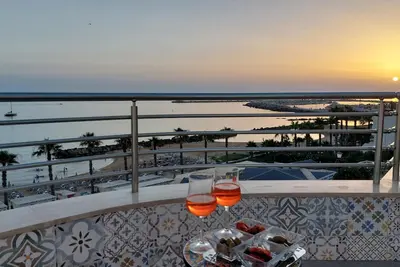 Image de Adele's Terrace