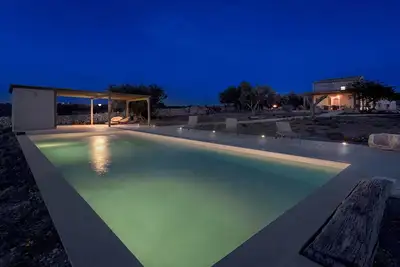 Image de Charmant mas en pierre avec piscine entre campagne et mer