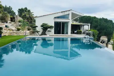 Image de Belle Maison Idéal Pour de Magnifique Vacances Calmes et Relaxantes