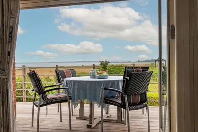 Image de Beautiful summer house for 6 people with a view of the Limfjord