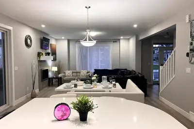 Flowealth Property Luxury Villa 6br Sleeps 17 Near Lake Netflix Tv Wifi