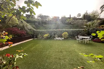 Image de Spacieux appartement 3 chambres avec jardin, centre-ville Antibes, 6 couchages, proche plages et commerces