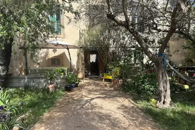 Image de Charmante Maison de Ville Avec Jardin