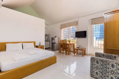Room on roof top with balcony, 5 minutes to Ben Thanh market & 1 District