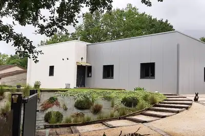 Image de Maison Moderne 8 Couchages/ Piscine Tout Confort