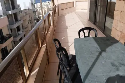 Image de This apartment is a 3 bedroom(s), 2 bathrooms, located in San Pawl il-Baħar, null.