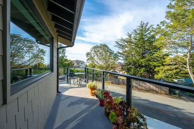 Image de This Newly Renovated 3 bed/2 bath Rental is the Perfect, Lodge Hill Retreat!