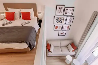 Image de Suede Promenade – Carré d’Or • Plages 1 min  • 2 salles de bain • Climatisé