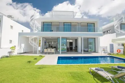 Image de Dps03 - A Luxury Villa Nissi Pearl - An ultimate stay in Ayia Napa!