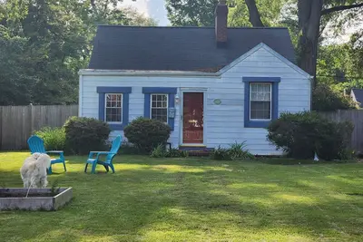 Image de Cozy, Pet Friendly Cottage - Old Towne Alexandria!