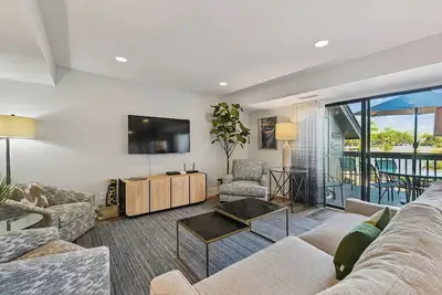 Image de 908 Inverness Village ~ Direct Golf Course Views