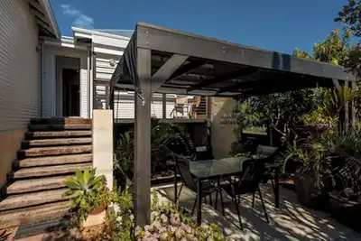 Image de Queen Gertrude's Bungalow  - casual comfortable relaxed. Close to town and beach