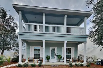 Image de Palm Breeze at Inlet Beach | Luxury Home, Near Beach + Bikes